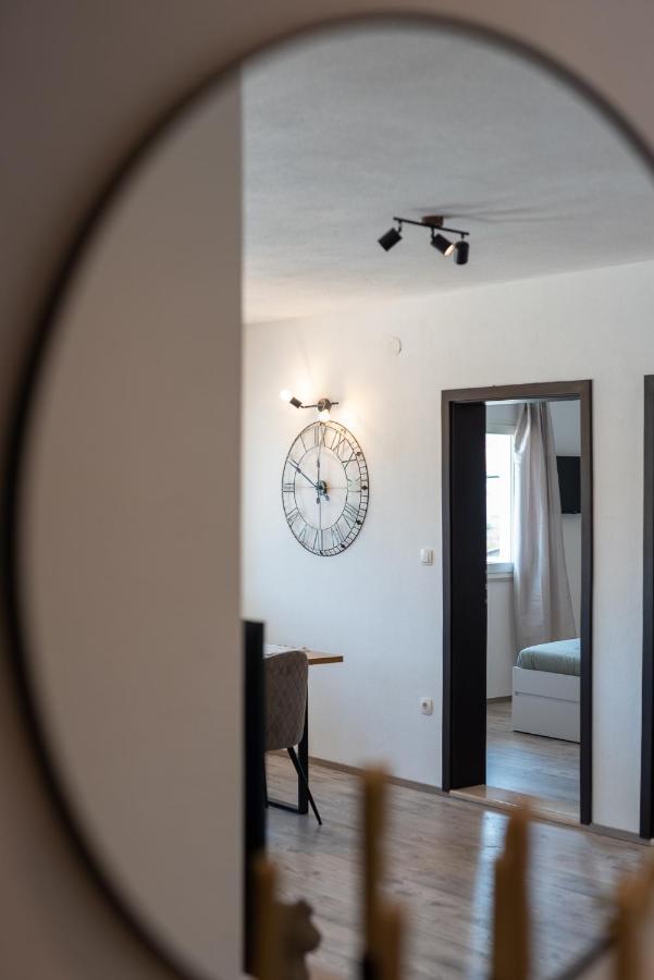 Beach Apartman Marela Слатине Екстериор снимка