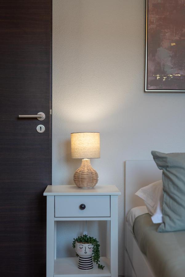 Beach Apartman Marela Слатине Екстериор снимка