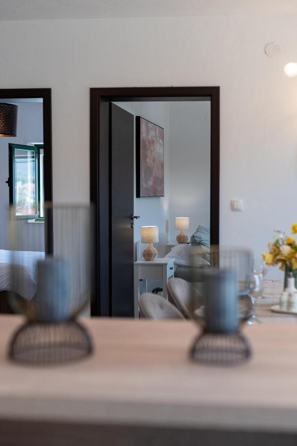Beach Apartman Marela Слатине Екстериор снимка