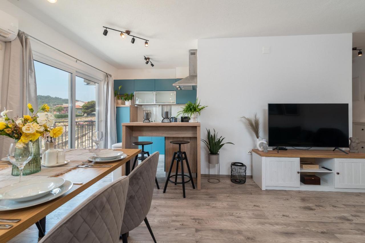 Beach Apartman Marela Слатине Екстериор снимка