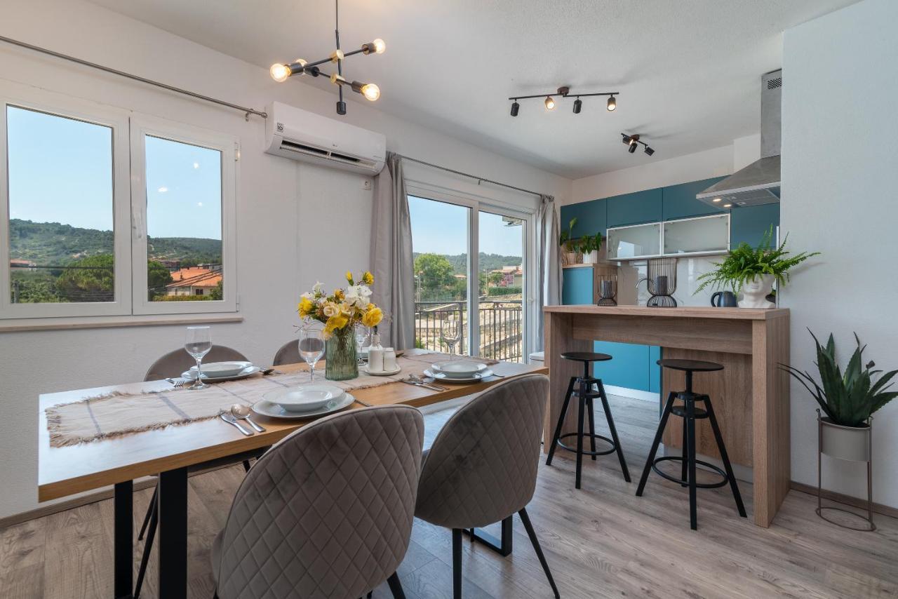 Beach Apartman Marela Слатине Екстериор снимка