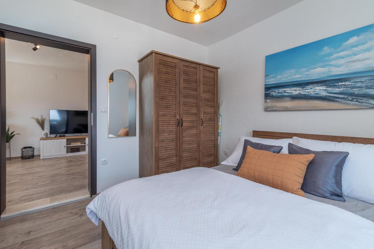 Beach Apartman Marela Слатине Екстериор снимка