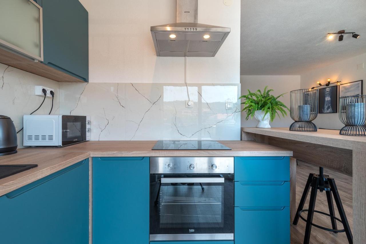 Beach Apartman Marela Слатине Екстериор снимка