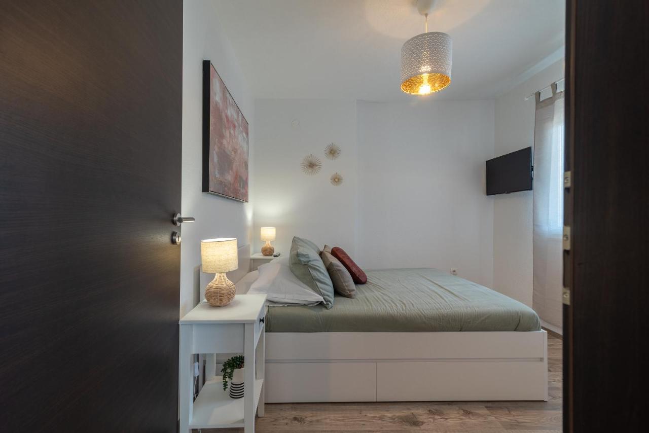 Beach Apartman Marela Слатине Екстериор снимка