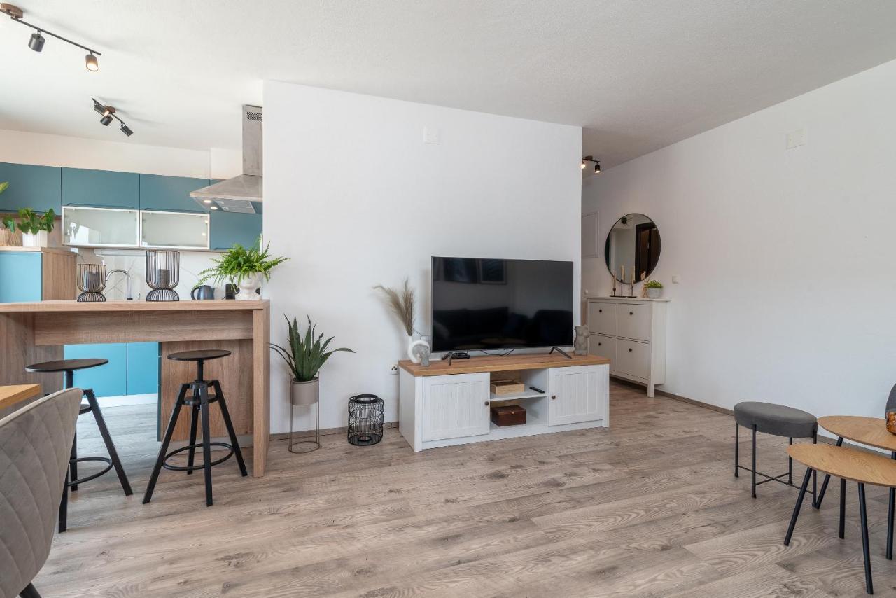Beach Apartman Marela Слатине Екстериор снимка